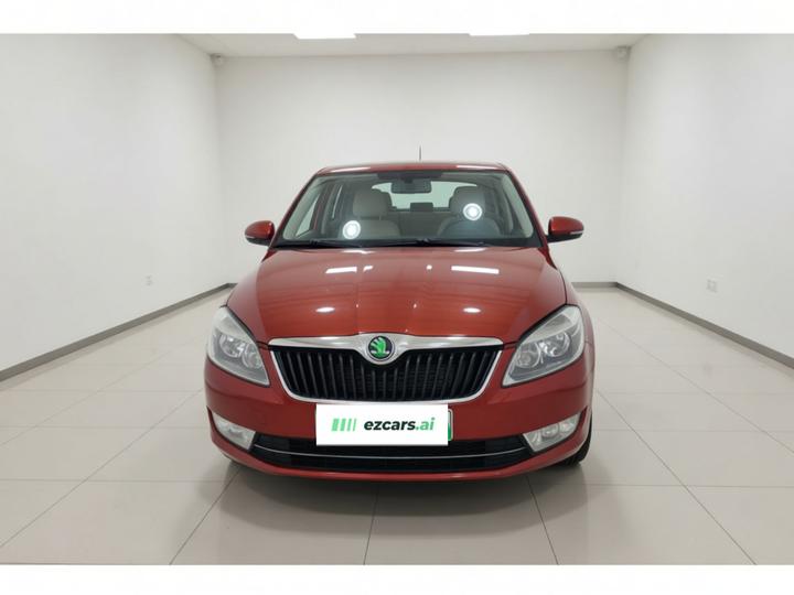 Fabia 2014 1.4L AT photo 2