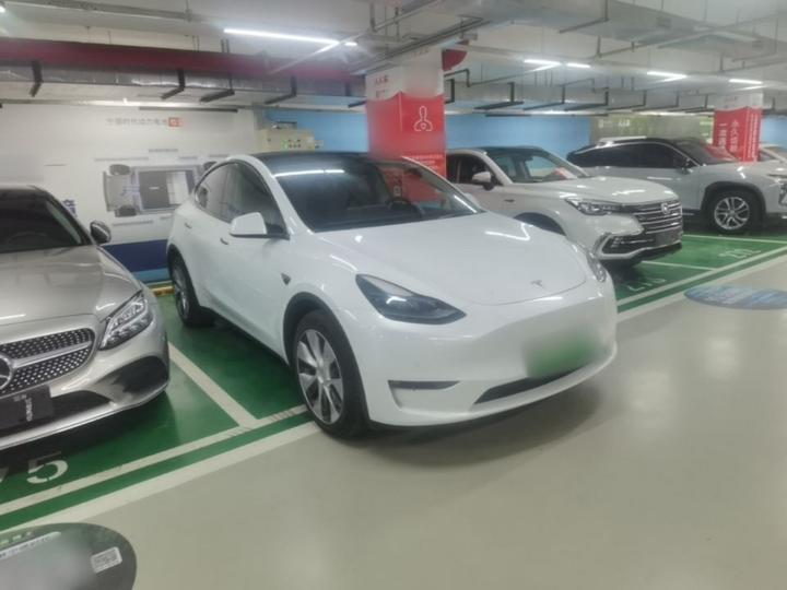 Model Y 2022 Facelift Long Range AWD photo 3