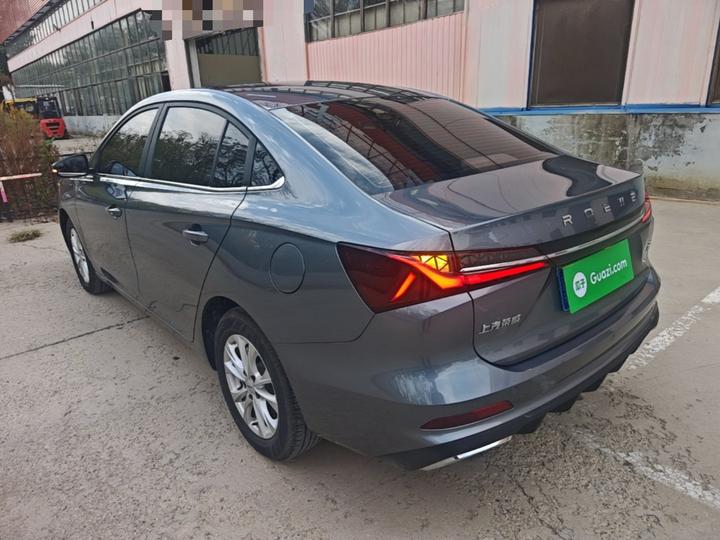 i5 2023 1.5L CVT Luxury photo 4