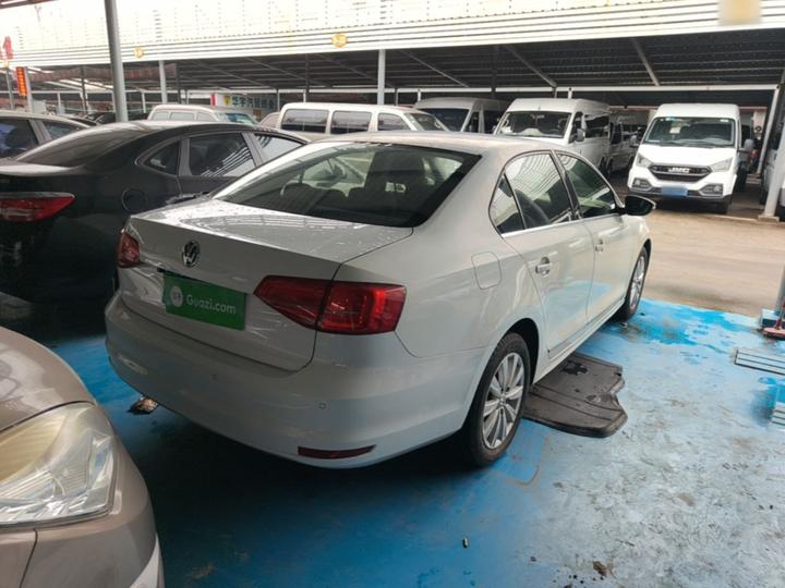 Sagitar 2015 1.6L AT Comfort photo 6