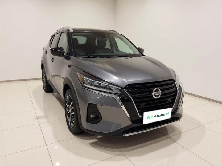 2022 1.5L CVT XV Luxury photo 3