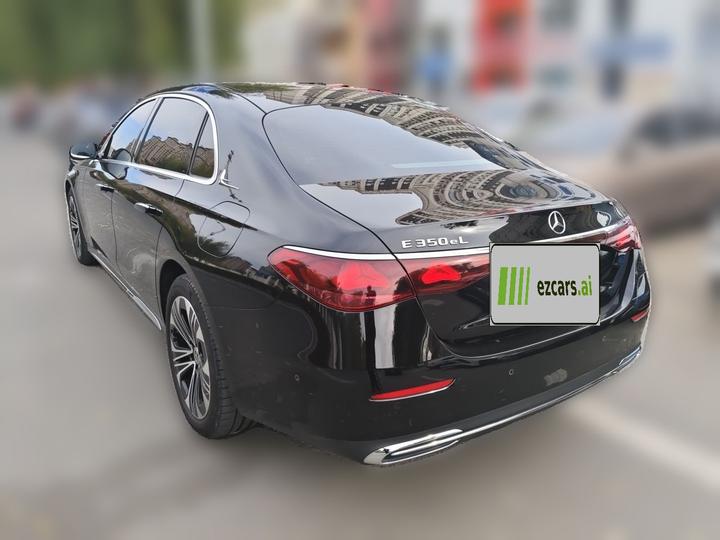 E-Class EV 2024 E 350 e L PHEV photo 4