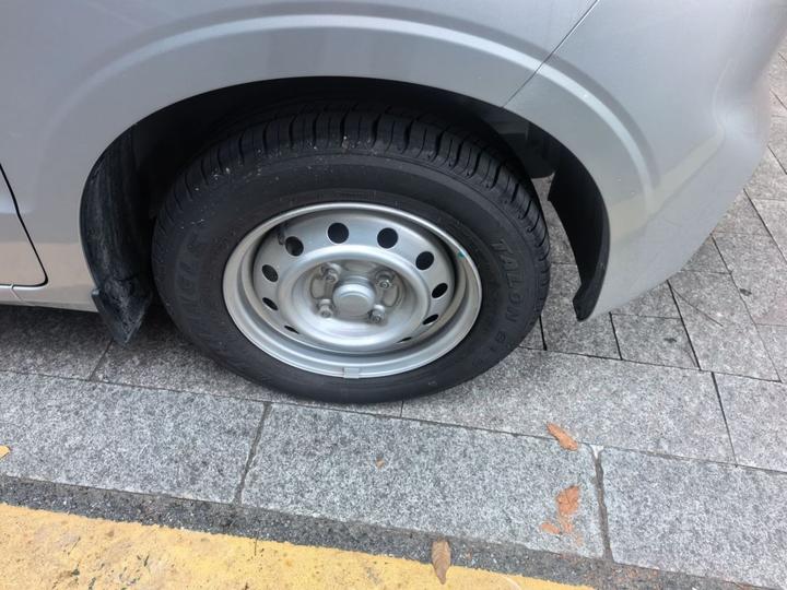 Wuling Hongguang V 2022 1.5L LAR photo 8