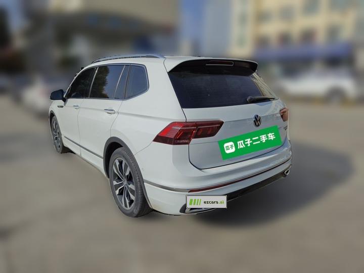 Tiguan L 2022 330TSI AT RWD R-Line Flagship photo 4