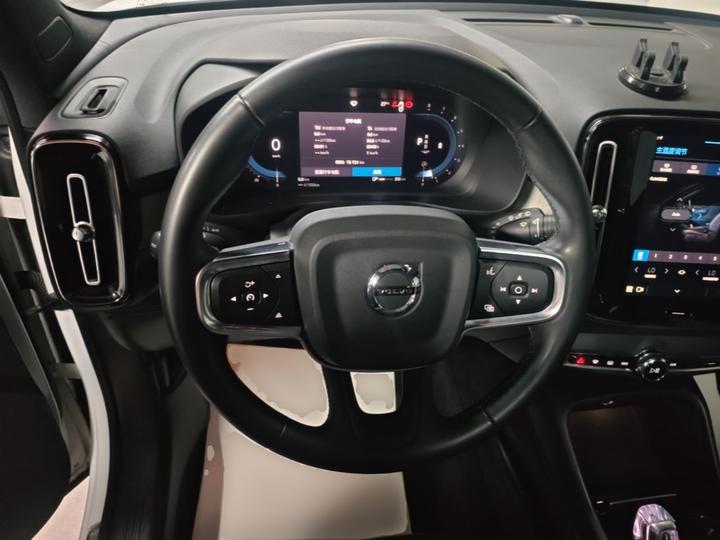 XC40 2024 B3 Luxury photo 6
