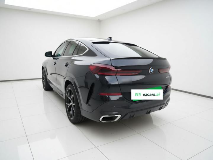 X6 2021 xDrive40i Exclusive M Sport Package photo 4