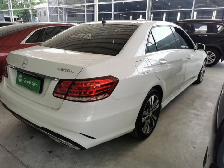 E-Class 2015 Facelift E 200 L Sport photo 4