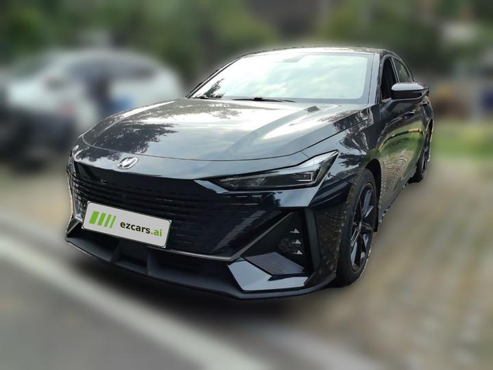 UNI-V 2023 1.5T Premium