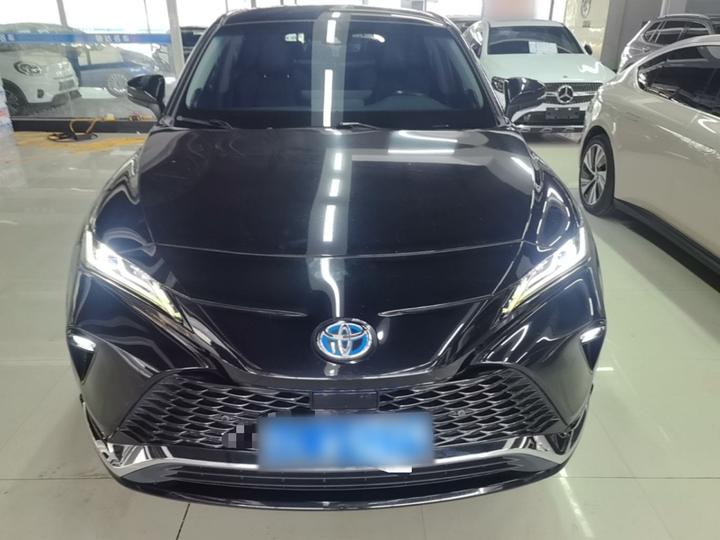 2022 Hybrid 2.5L CVT RWD Premium photo 2