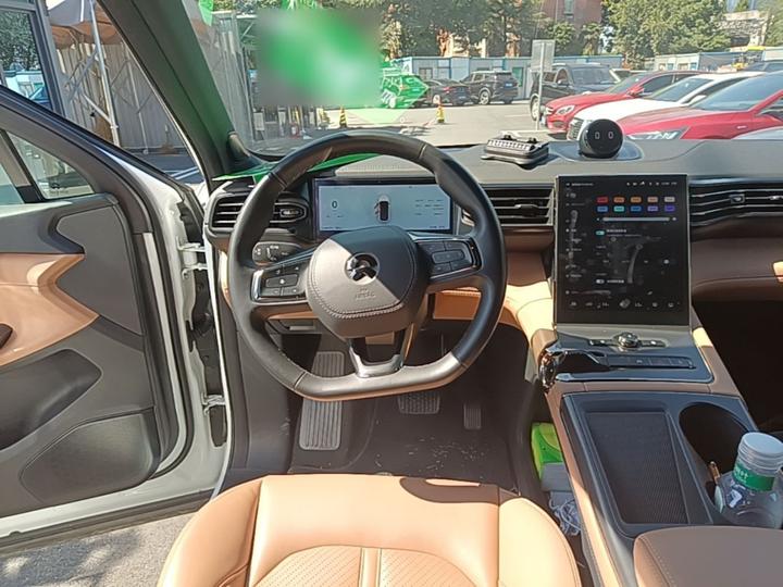ES6 2020 600KM Sport photo 6