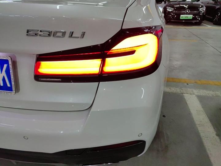 5 Series 2022 Facelift 530Li xDrive M Sport Package photo 7