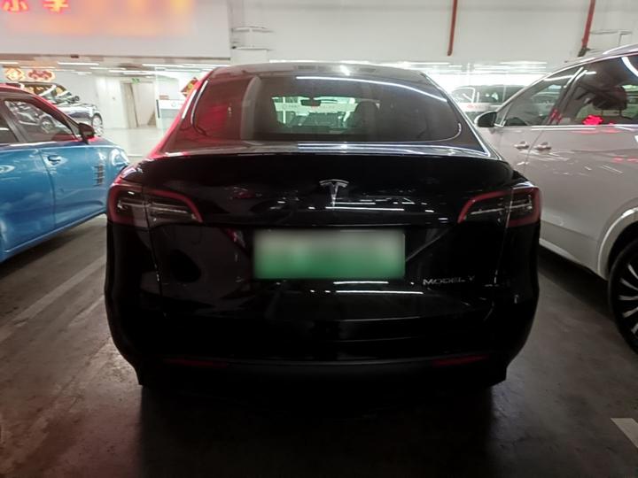 Model Y 2024 RWD photo 3