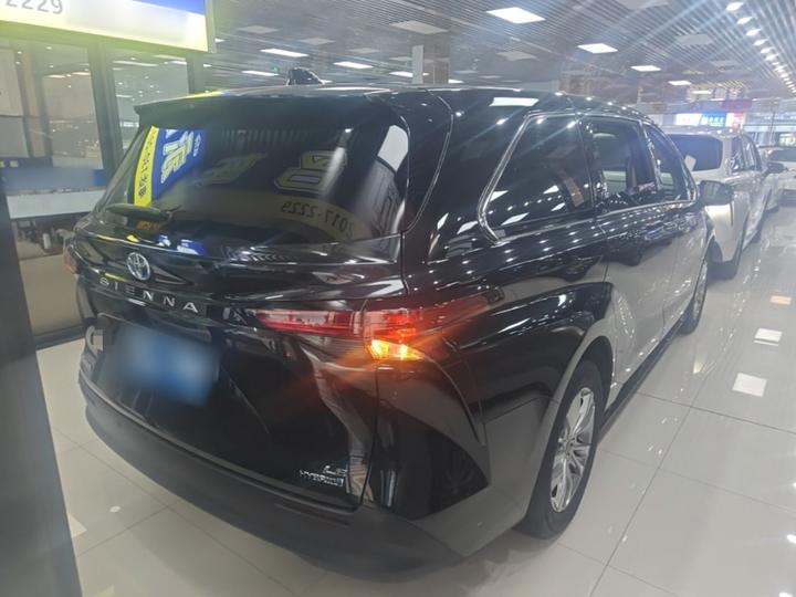Sienna 2023 2.5L Hybrid Comfort photo 4