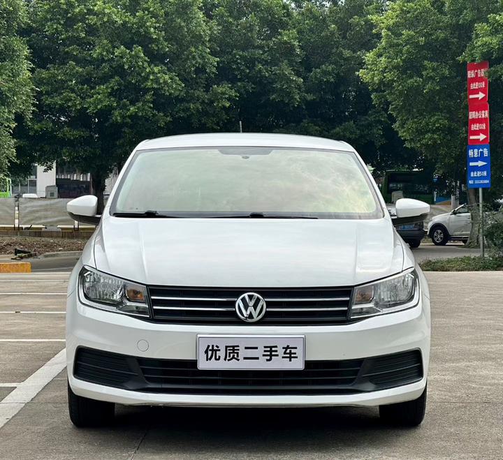 Santana 2016 1.6L AT photo 2