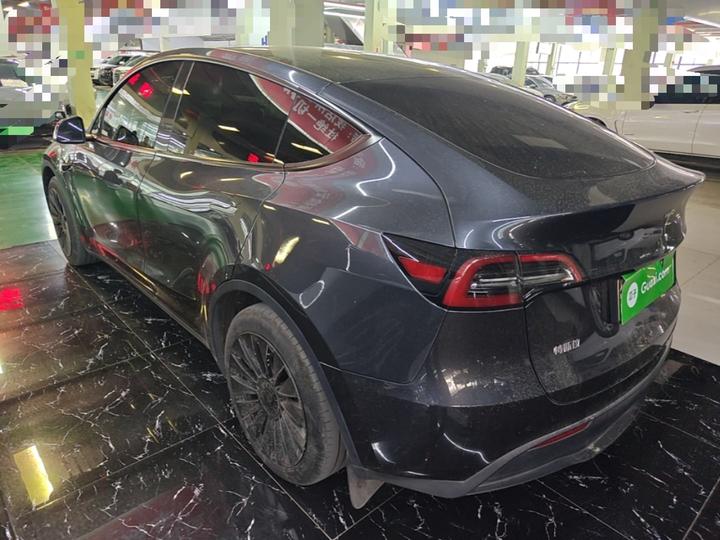 Model Y 2024 RWD photo 4