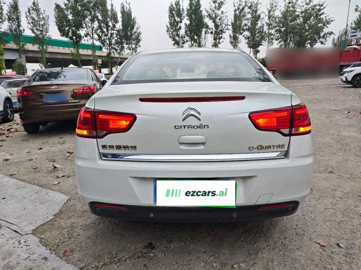 2013 Sedan 1.6L AT photo 3