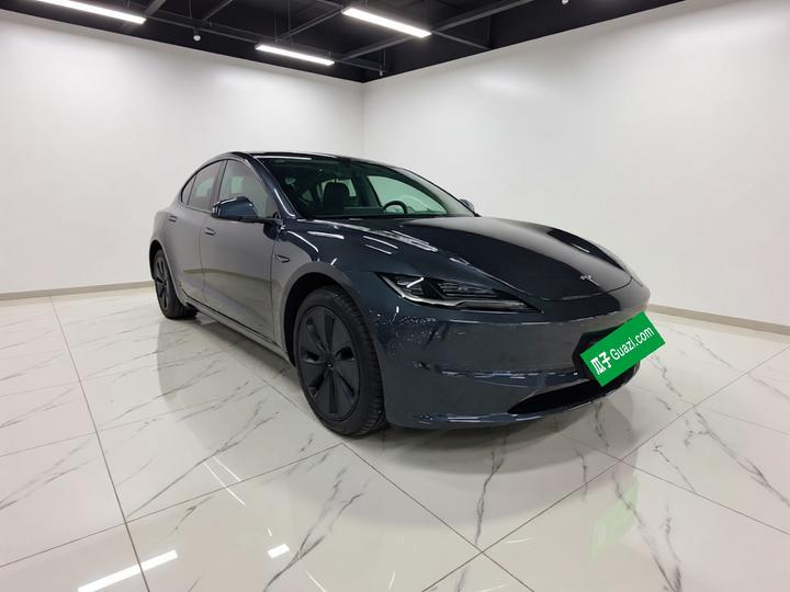 Model 3 2025 RWD photo 3