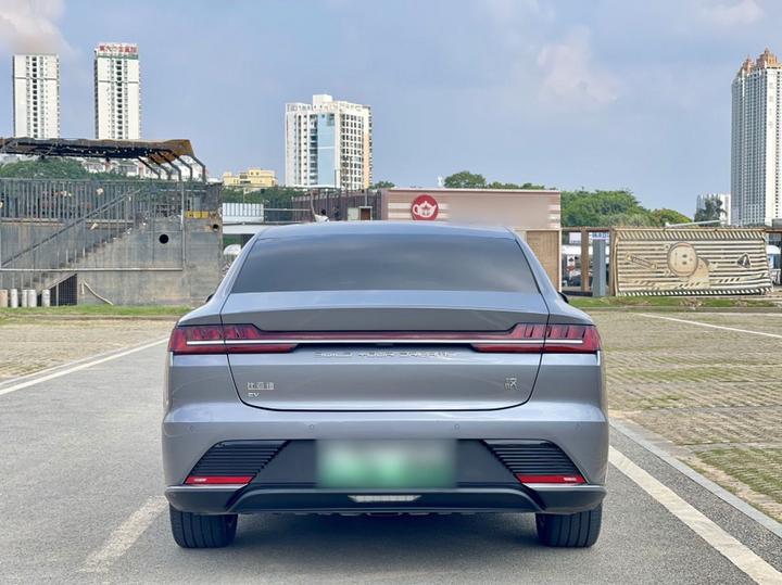 Han 2021 EV Standard Range Luxury photo 5