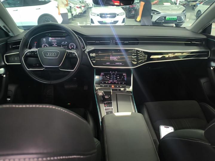 A7L 2022 45 TFSI S-line photo 5