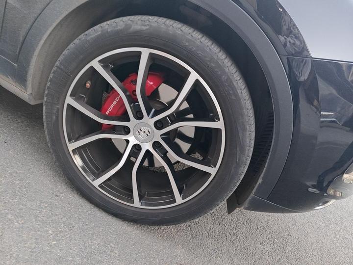 2018 Cayenne 3.0T photo 8