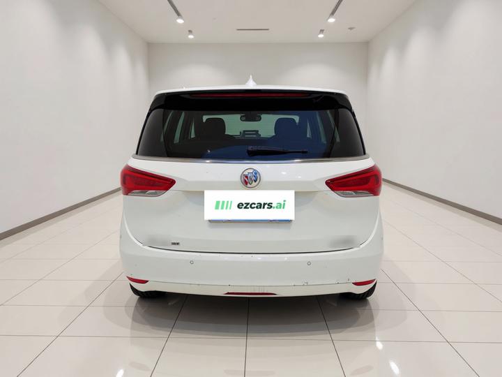 GL6 2019 18T 6-Seater Elite China VI photo 5