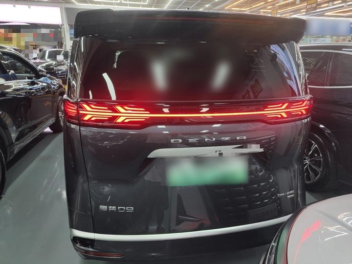D9 2025 DM-i ADAS 1020 AWD Noble photo 3