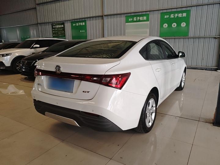 2016 1.5L AT Value Luxury photo 4