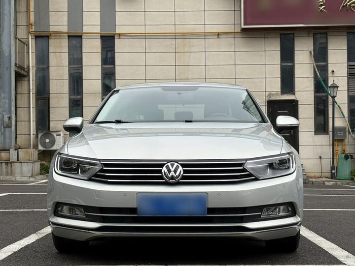 Magotan 2017 330TSI DSG Luxury photo 2