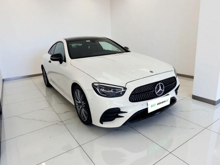 E-Class Imported 2023 E 260 Coupe photo 3