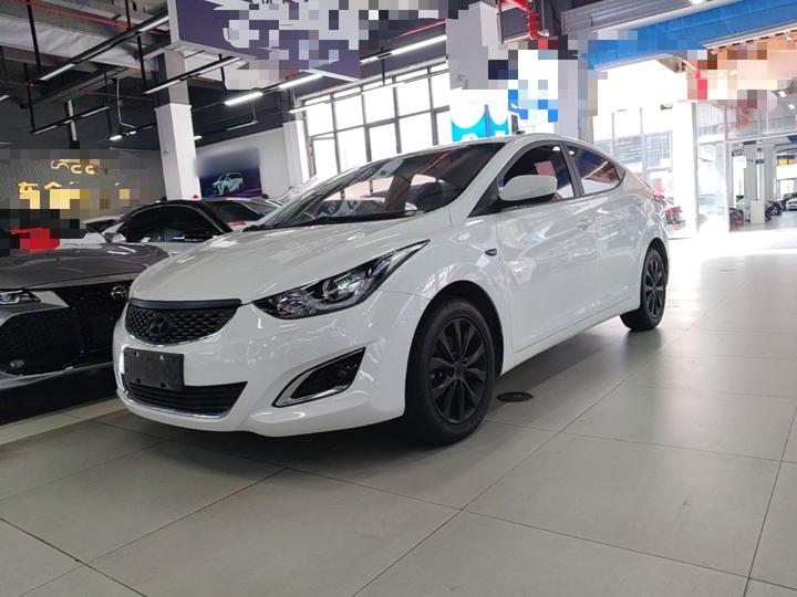 Elantra 2016 1.6L AT Smart