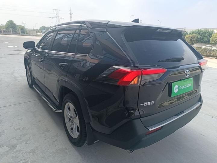 RAV4 2024 2.0L CVT RWD photo 4