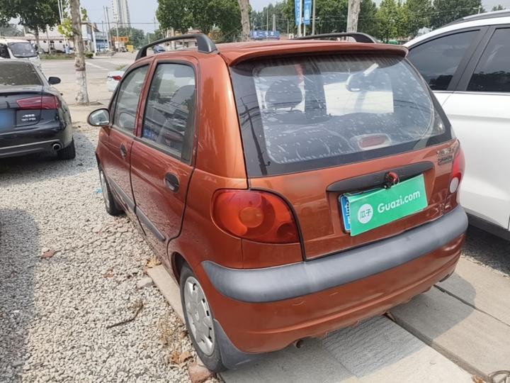 2012 Facelift 1.0L MT P-TEC Standard photo 4