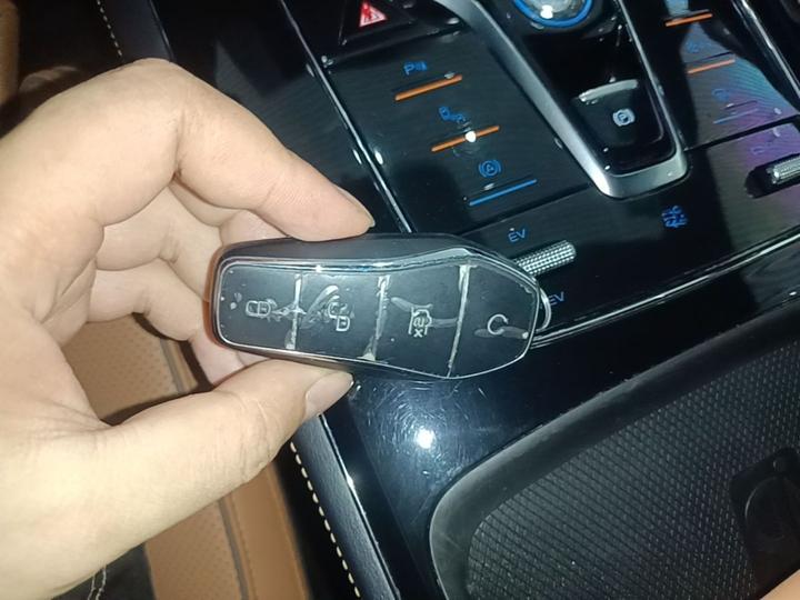 Tang EV 2022 DM-i 252KM Exclusive photo 8