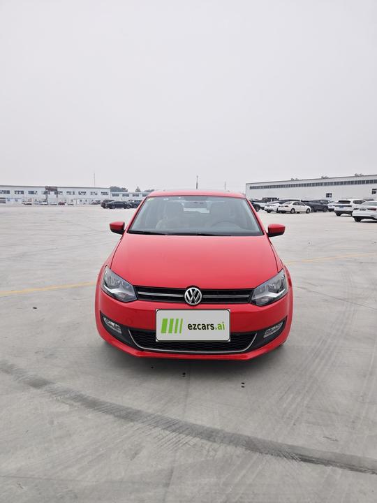 Polo 2013 1.6L AT Luxury photo 3
