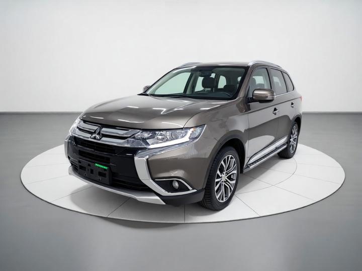 Outlander 2018 2.0L RWD 7-Seater