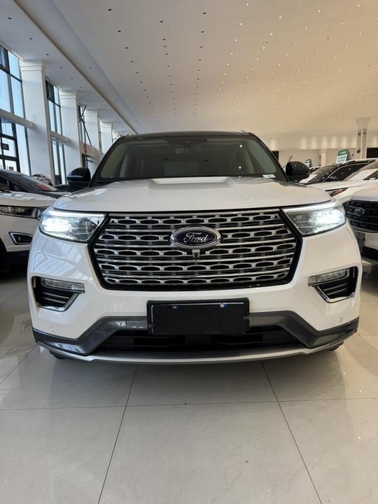 Explorer 2020 EcoBoost 285 AWD Titanium 6-Seater photo 4