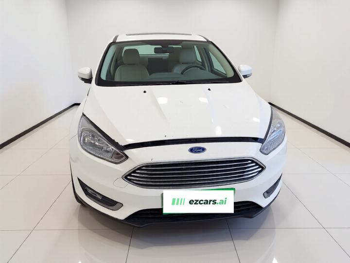 Focus 2015 Sedan 1.6L AT photo 2