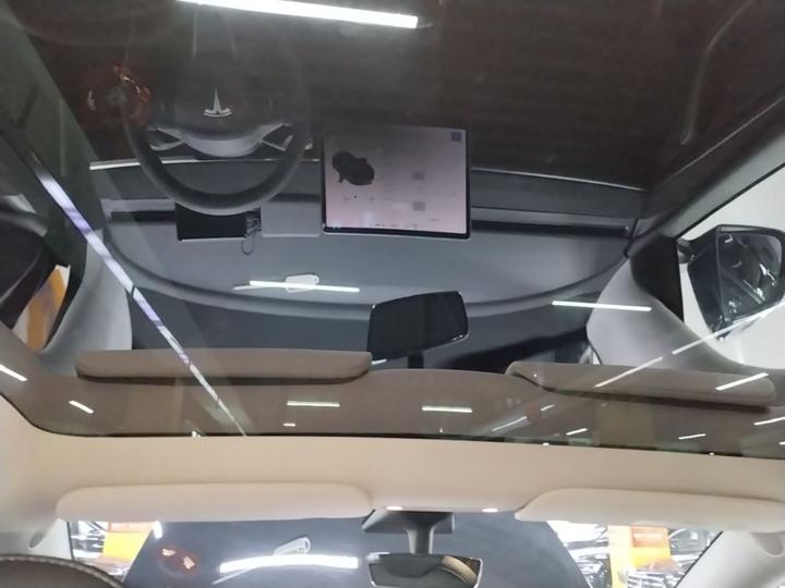 Model Y 2021 Standard Range RWD photo 7