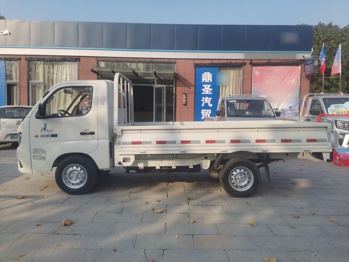 Xiangling M EV 2023 M1 BYD photo 4