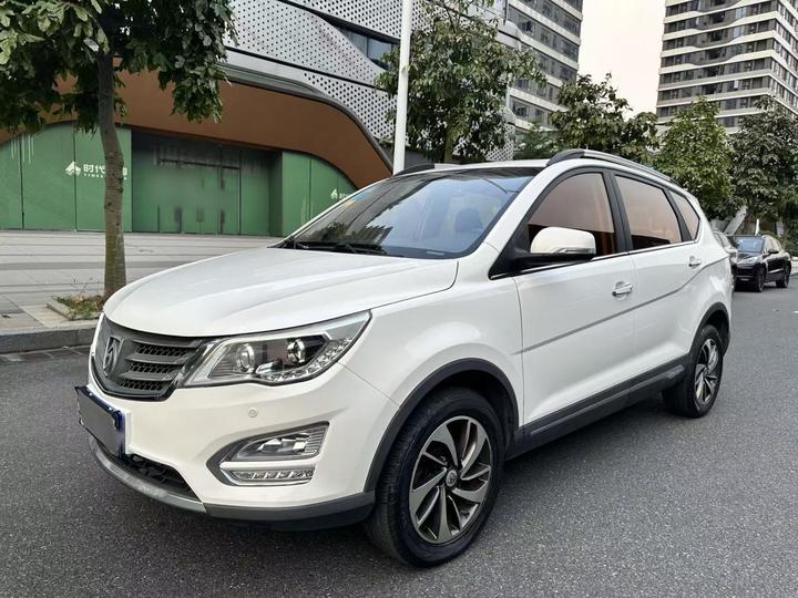 560 2016 1.8L iAMT Luxury
