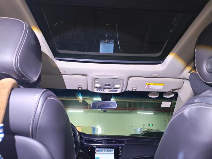 XTS 2018 28T Tech photo 8