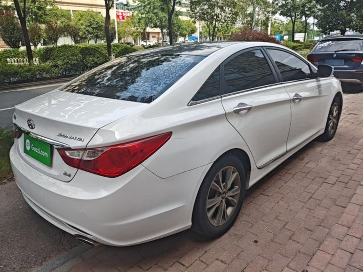 Sonata 2015 Classic 2.4L AT Leading IV photo 4