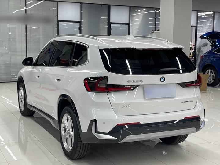 X1 2023 sDrive20Li X Design Package photo 3