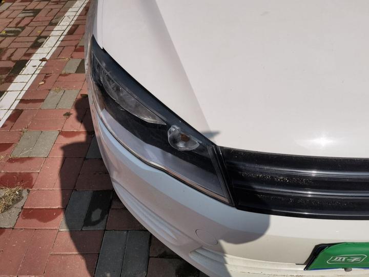 2015 1.6L MT Fashion photo 7