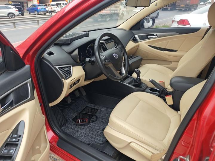 Eado 2016 1.6L MT photo 7