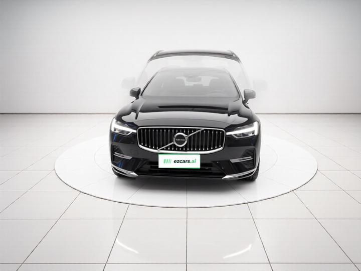 XC60 2023 B5 AWD Luxury photo 2