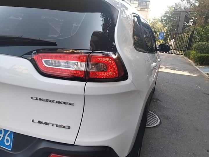 Cherokee 2017 2.4L Leading Smart photo 7