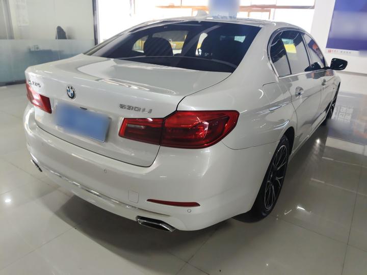 5 Series 2018 Facelift 530Li Leading Luxury photo 4