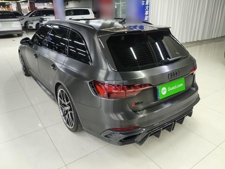 RS 4 2022 RS4 Avant photo 4