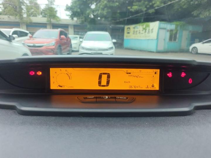2013 Sedan 1.6L MT photo 7